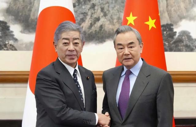 到访的岩屋毅口气变得老老实实j9国际中方提前立了3个规矩(图1)